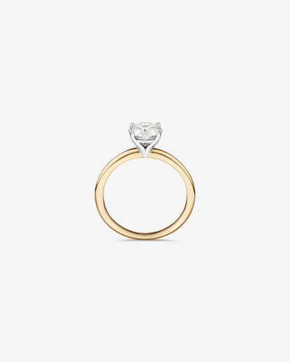Round Cut Engagement Ring