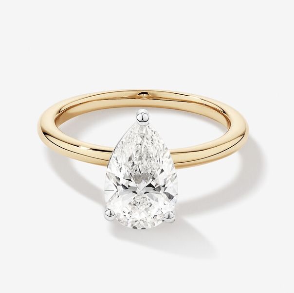 Pear Cut Engagement Ring