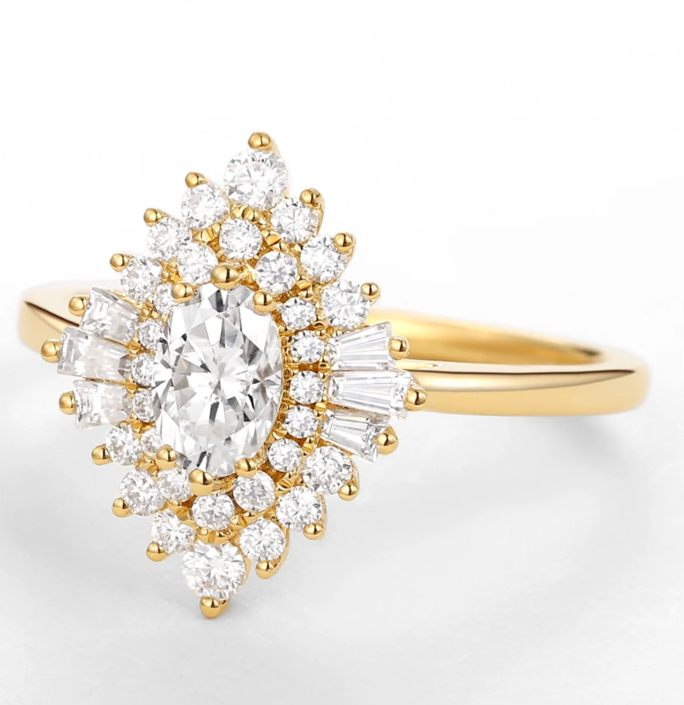 Soikea halo-klusterirengas