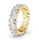 Vuorotteleva päärynänmuotoinen timantti-ikuisuussormus