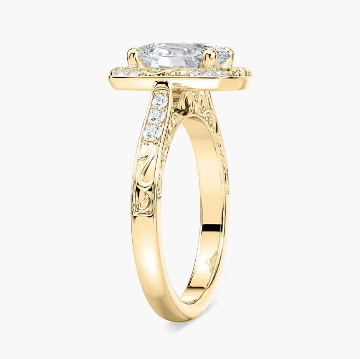 Soikea halo-kihlasormus